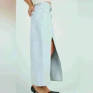NWT Abrand Jeans 99 Maxi Skirt in Sura color. Size 26 waist.